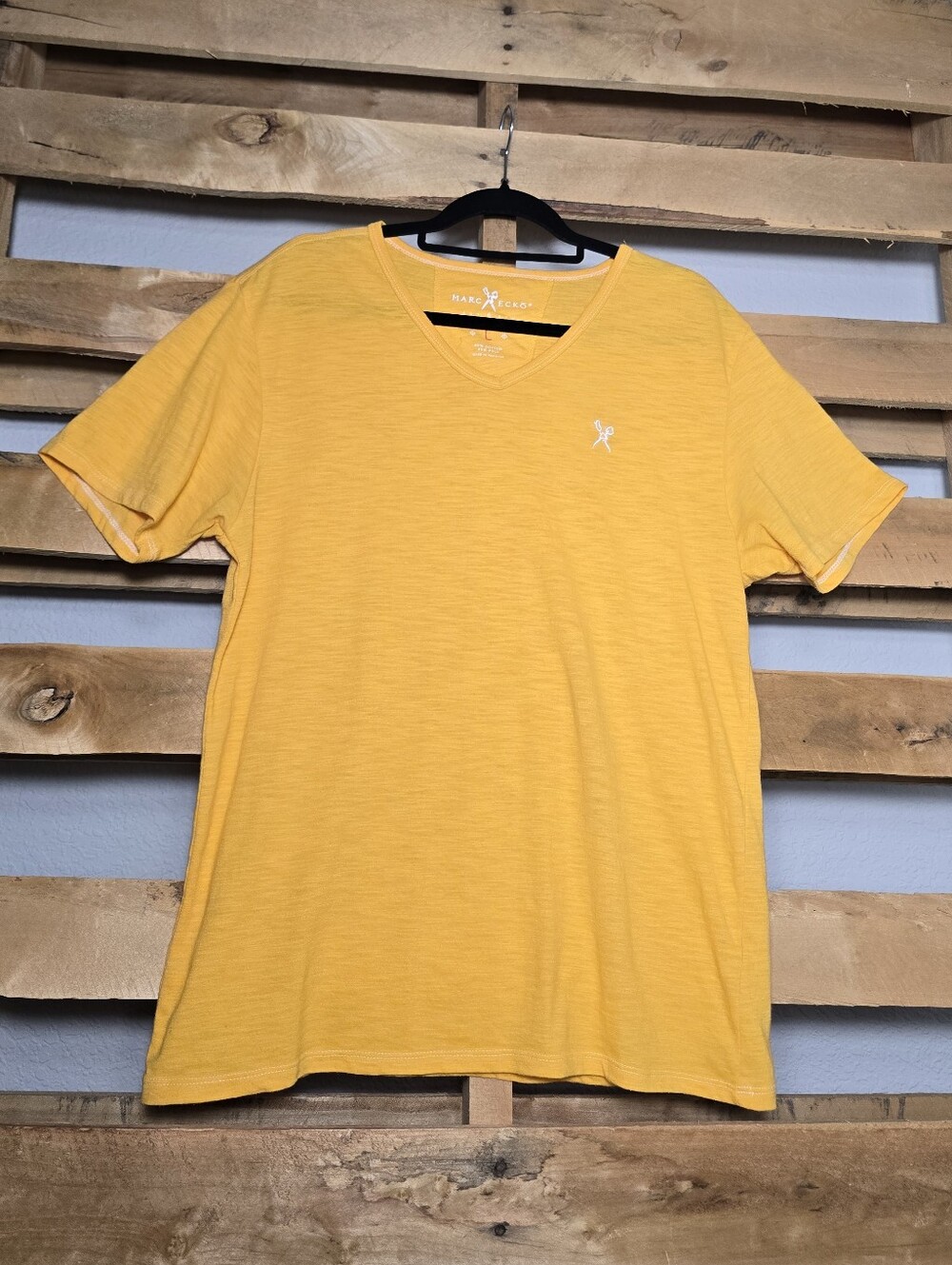 Marc Ecko Men’s Yellow V-Neck T-Shirt Size:L